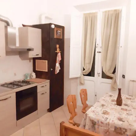 Train Stop 게스트하우스 피사