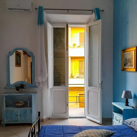 Train Stop Affittacamere *